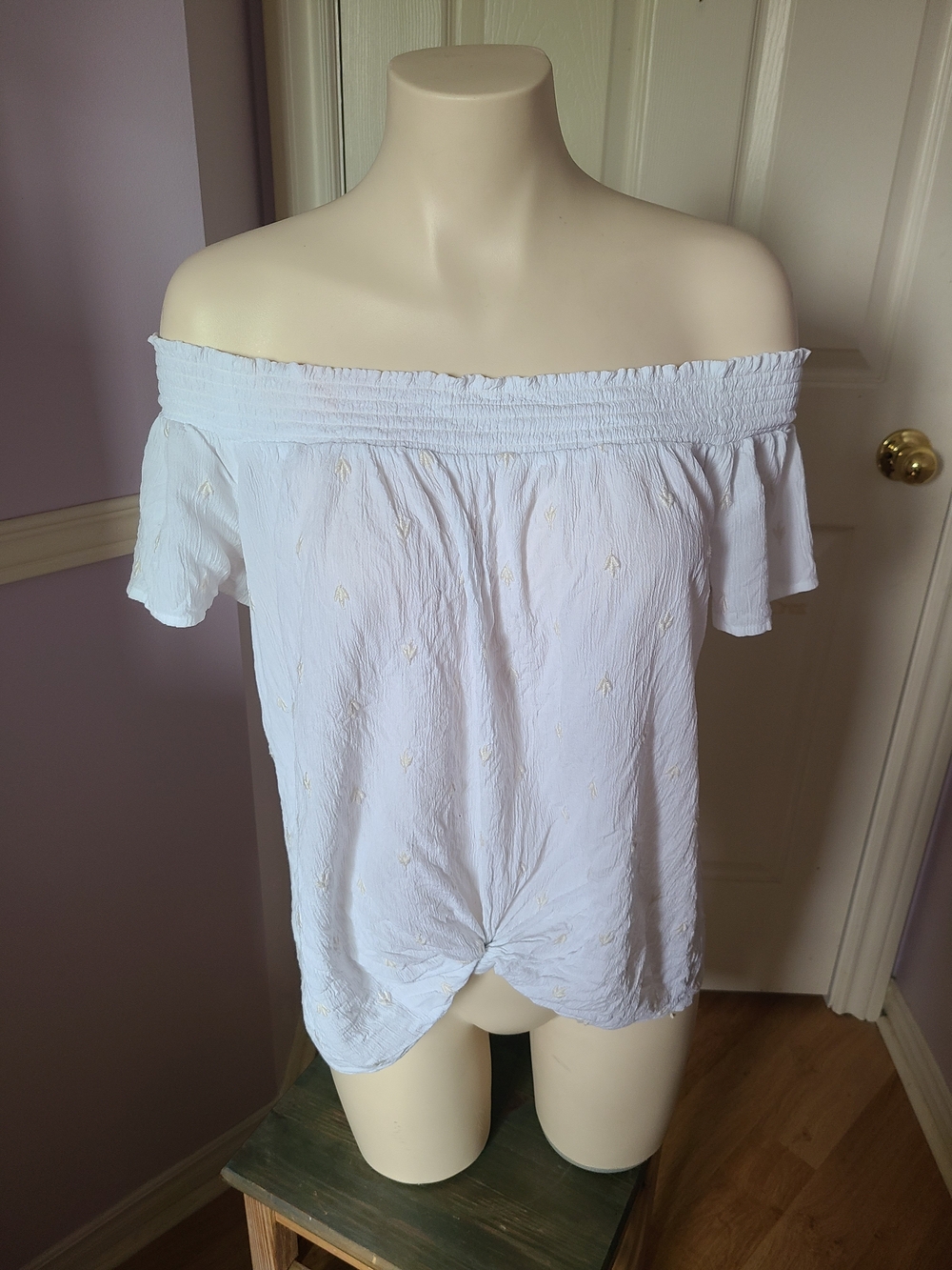 Old Navy White Off-Shoulder Knot-Hem Camisole